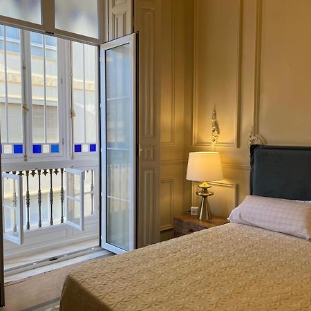 Apartamentos Loles De Cisneros Catedral Μάλαγα Εξωτερικό φωτογραφία